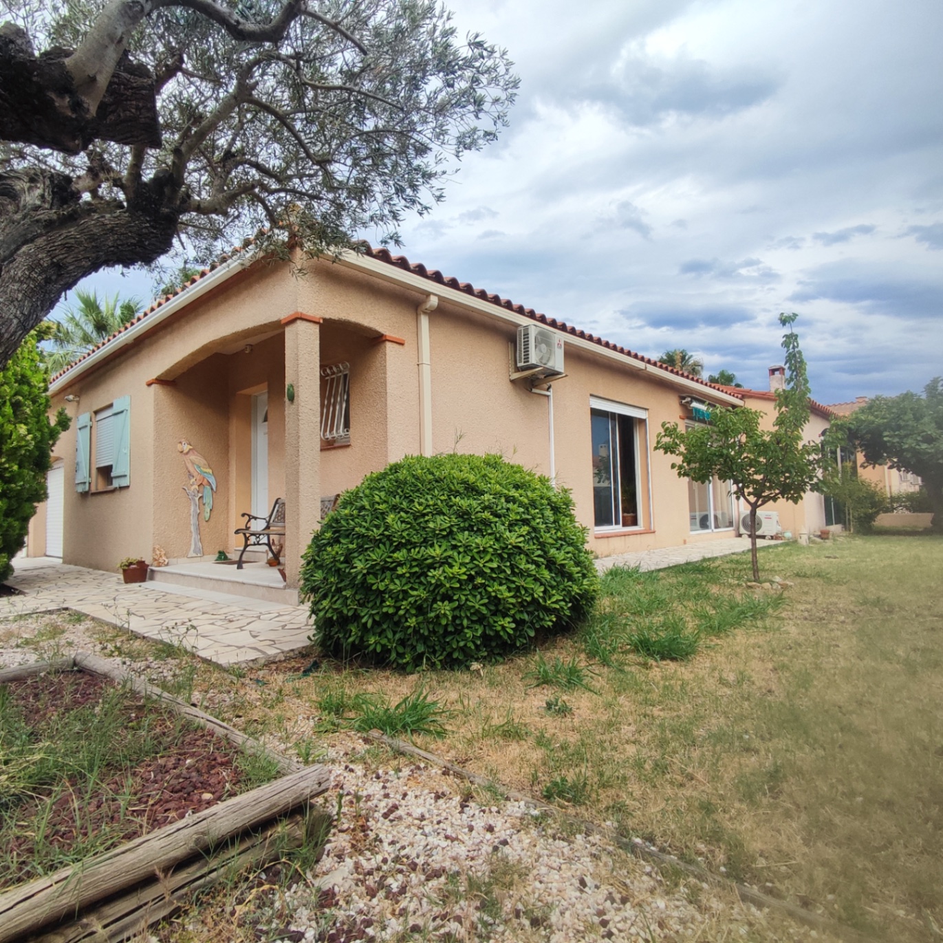 Magnifique maison quatre faces à Villeneuve de la Raho