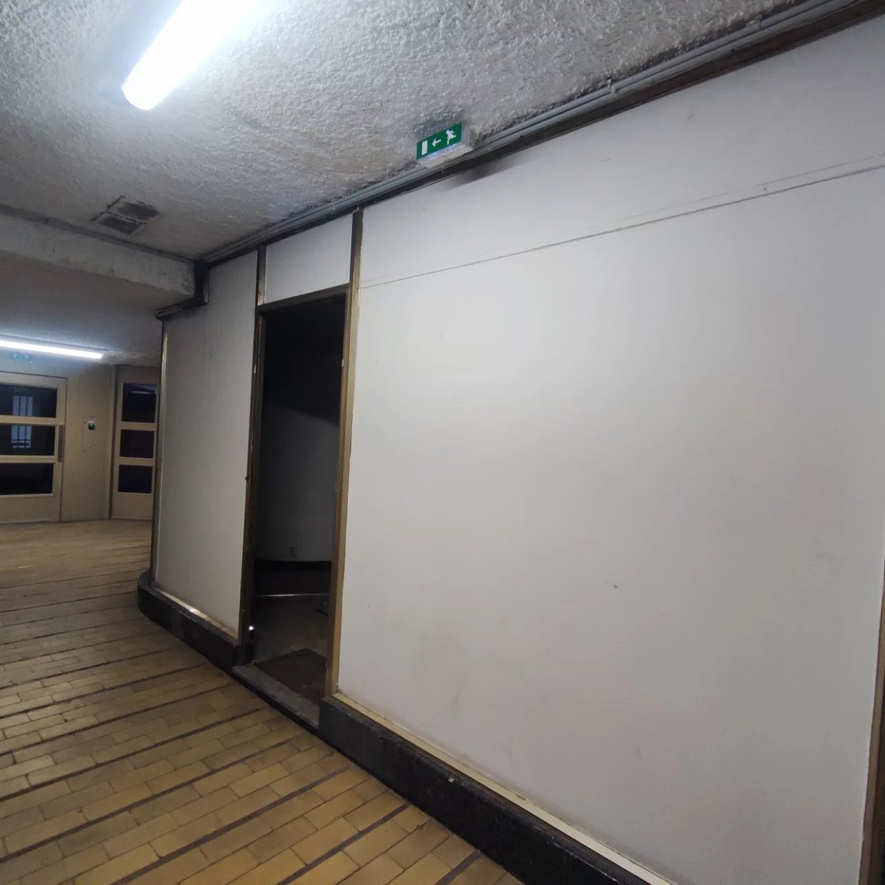 Local commercial centre ville murs à la vente